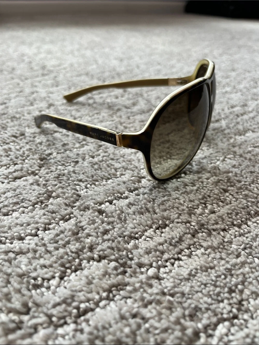 Marc Jacobs Tortoiseshell Aviator Sunglasses 😎